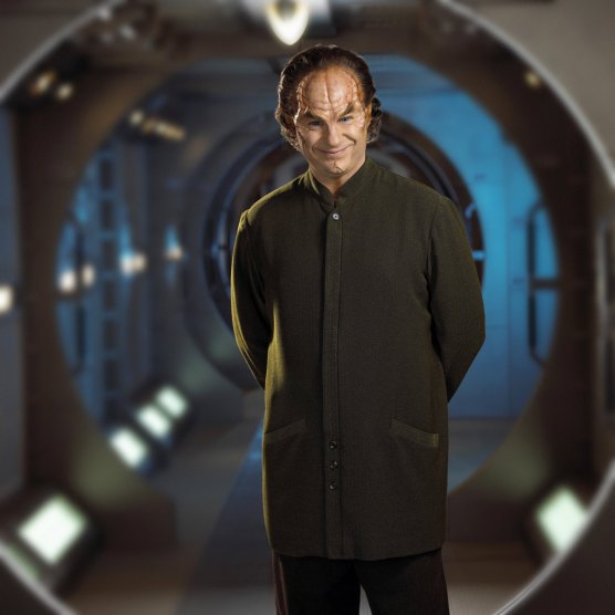 John Billingsley as Dr. Phlox stars in STARTREK: ENTERPRISE on UPN. Photo:James Sorenson/Paramount Pictures. ©2003 Paramount Pictures. All Rights Reserved.